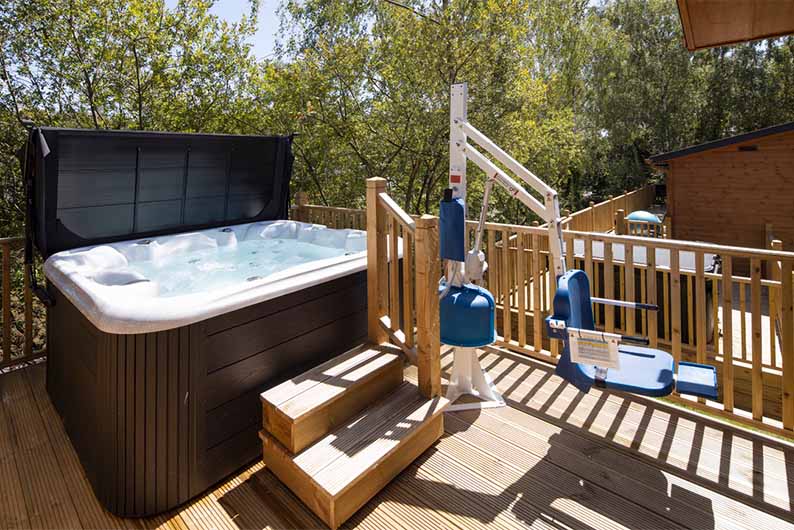 accessible-hot-tub