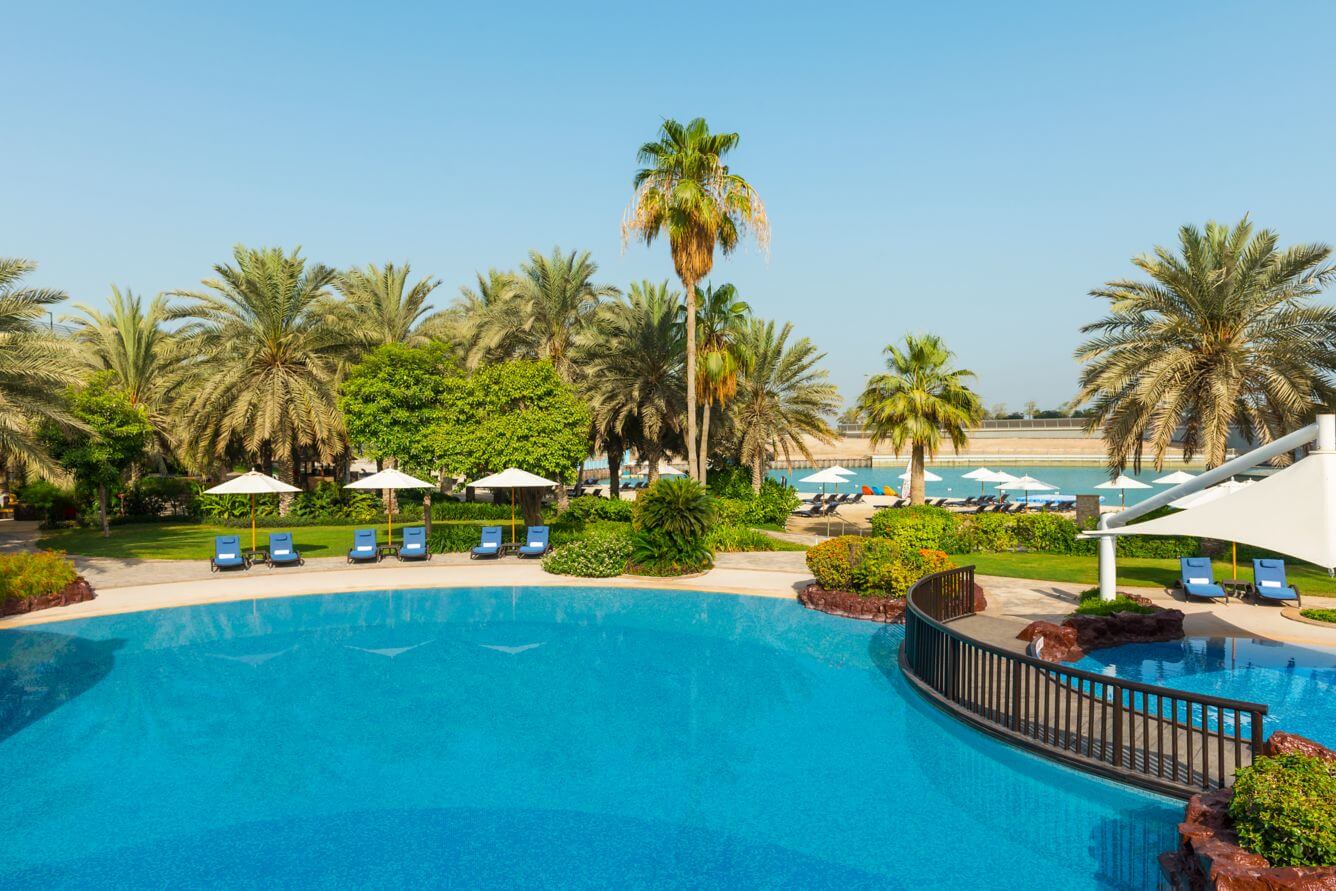 sheraton-abu-dhabi-mani-pool-hotel-website-1