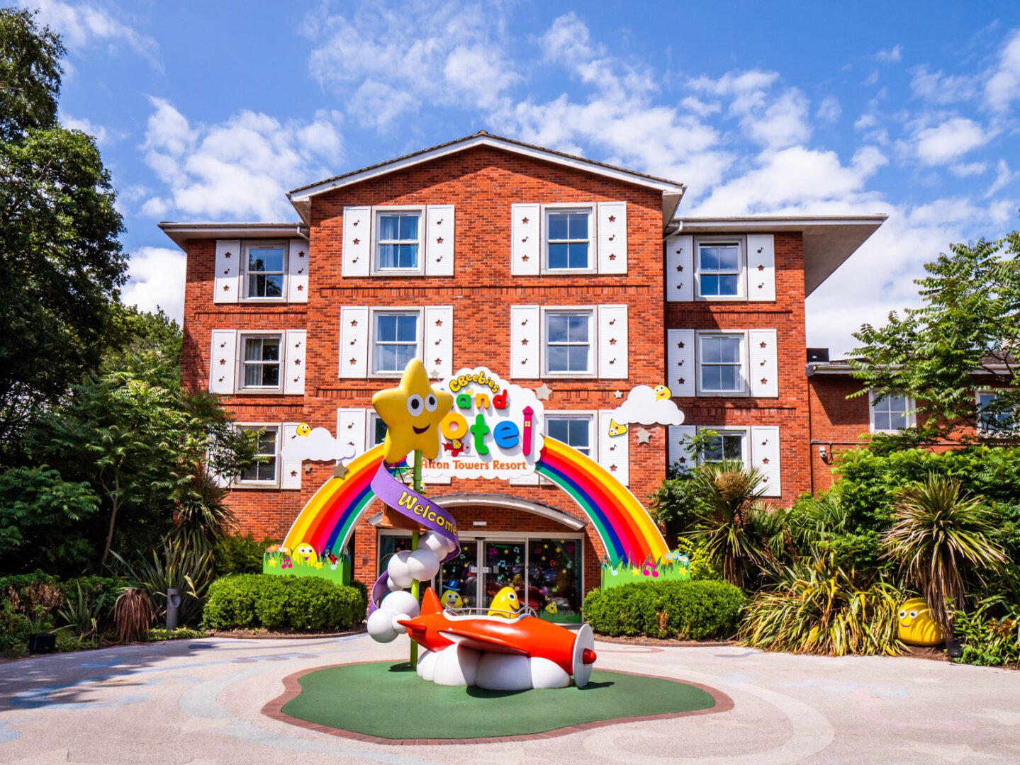 exterior-cbeebies-land-hotel-atr-1