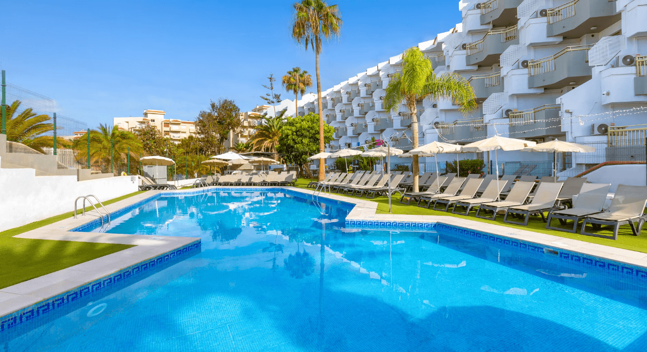 playaolid-suites-pool