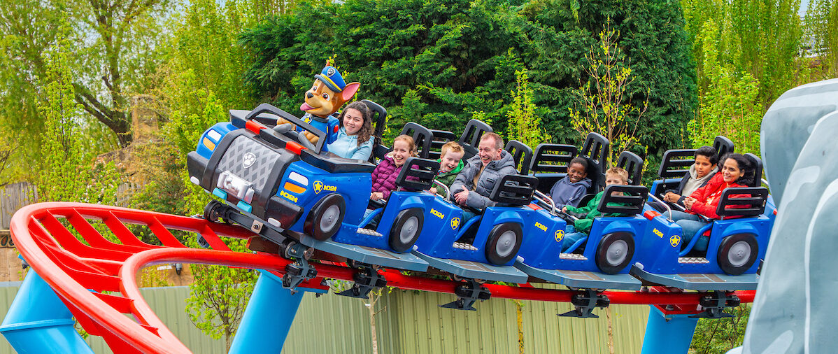 world-of-paw-patrol-chessington